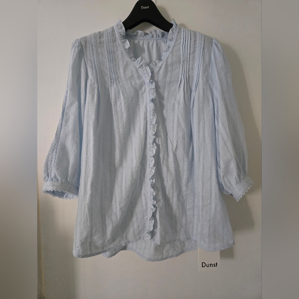 NWT Dunst skyblue blouse